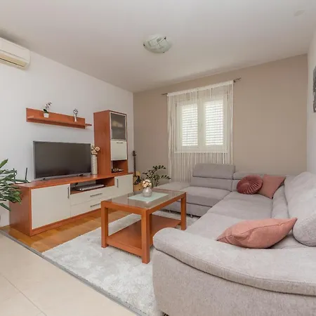 Apartment Apartman Sime *
